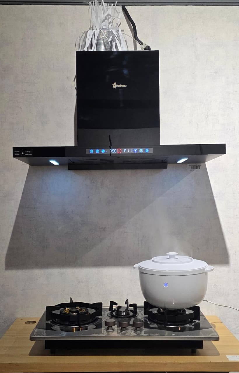 Black Fusion 11 Hood | Exchange Offer – Save Rs.10,000 | Auto Clean Kitchen Chimney